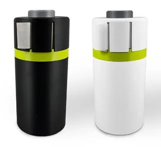 Svart og hvit batteriboks